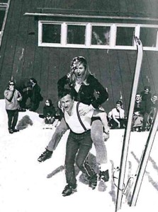 Turisti sulla neve © Archivio Fotografico Storico della Provincia Autonoma di Trento