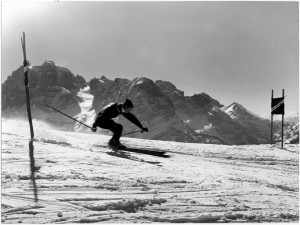 Sciare in montagna © Archivio Fotografico Storico della Provincia Autonoma di Trento